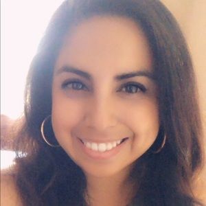 Meet your Posher, Rosalva